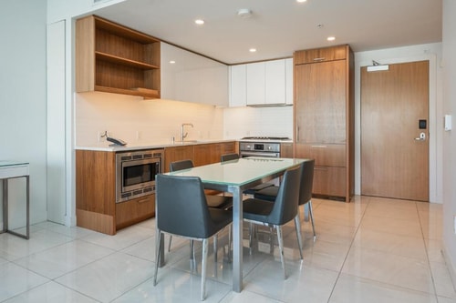 One Bedroom Suite Near Massage Envy LA 3 Luxury Bookings