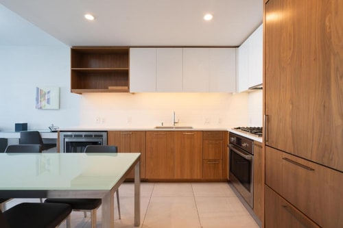 One Bedroom Suite Near Massage Envy LA 4 Luxury Bookings