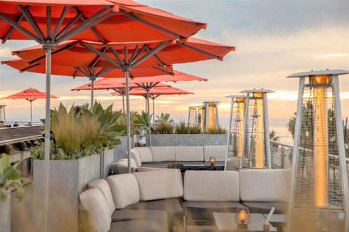 King Room Near Venice Sign LA 13 Luxury Bookings