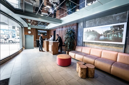 King Room Near Venice Sign LA 5 Luxury Bookings