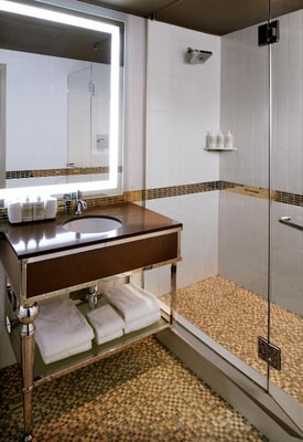 King Room Near The Comedy Store LA 3 Luxury Bookings