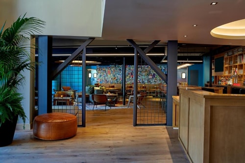 King Room Near The Comedy Store LA 4 Luxury Bookings