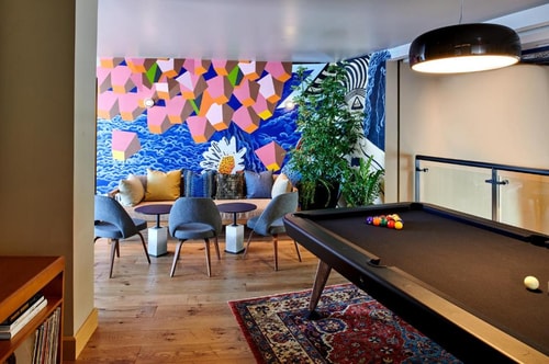 King Room Near The Comedy Store LA 7 Luxury Bookings