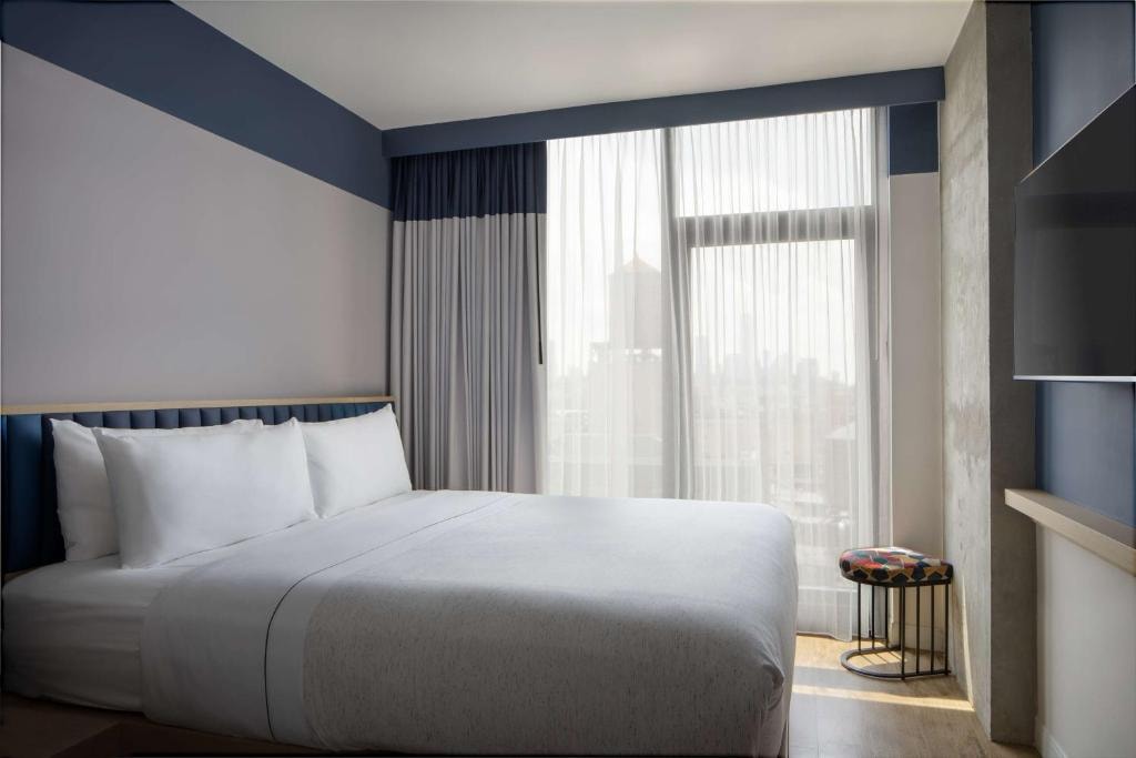 King Room Near Madison Square Park NYC Luxury Bookings