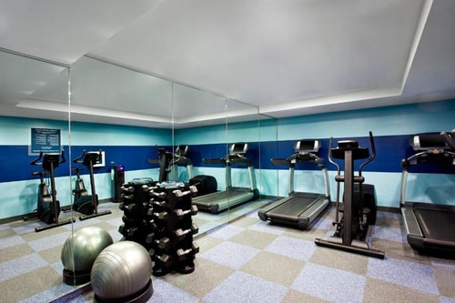 Guest room Near El Coco NYC 14 Luxury Bookings