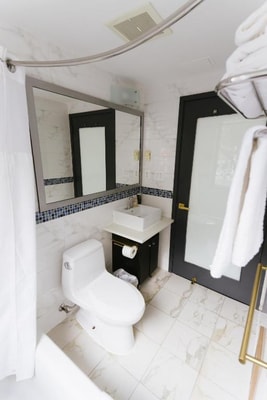 Standard Room Near Kopitiam NYC 3 Luxury Bookings