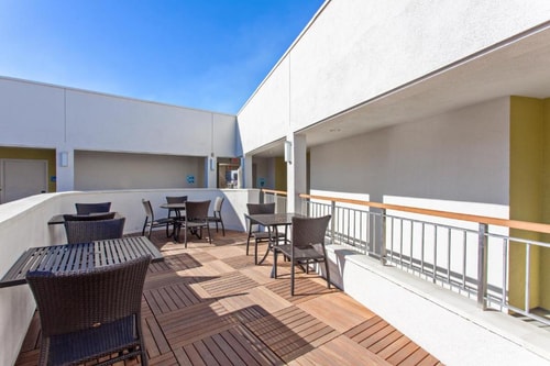 Queen Room Near Stoner Park LA 11 Luxury Bookings