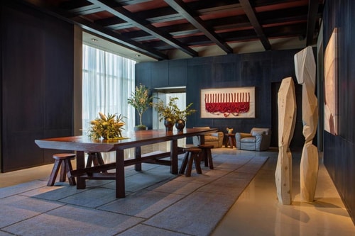 King Room Near Monkeys Auto Spa LA 10 Luxury Bookings