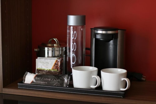 King Room Near Getty Center South Building LA 2 Luxury Bookings