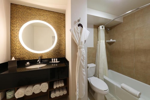 King Room Near Getty Center South Building LA 3 Luxury Bookings