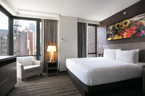 Den King Room Near Planthouse NYC 1 Luxury Bookings