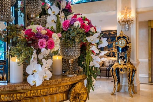 Queen Junior Suite Near Lori Moran Music Studio LA 8 Luxury Bookings