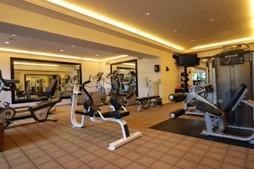 Queen Junior Suite Near Lori Moran Music Studio LA 12 Luxury Bookings