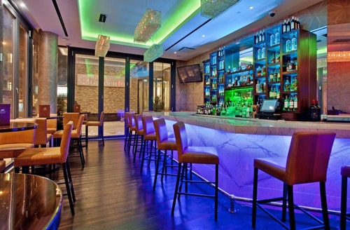 King Room Near Manhattan High School NYC 9 Luxury Bookings