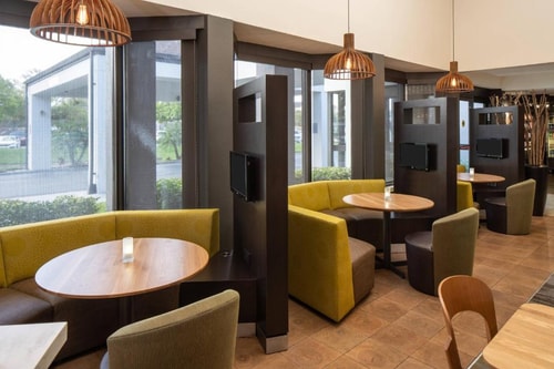 King Room Near Airport Lakes Park ORL 6 Luxury Bookings