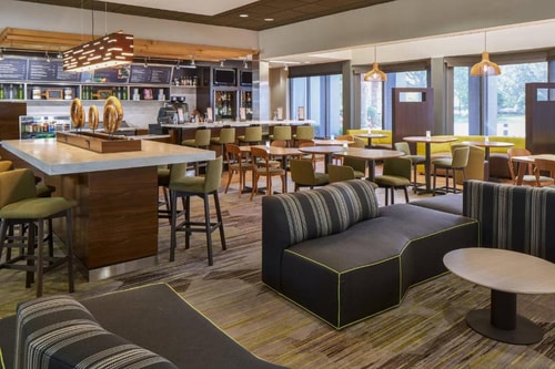 King Room Near Airport Lakes Park ORL 9 Luxury Bookings