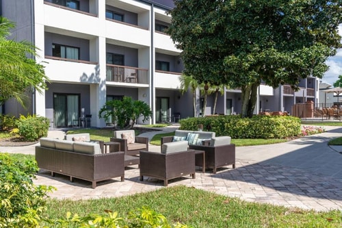 King Room Near Airport Lakes Park ORL 11 Luxury Bookings