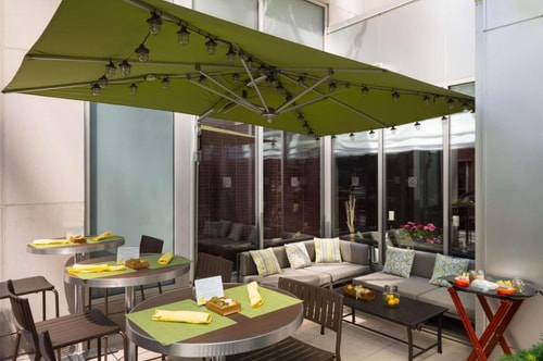 Executive King Room Near Greenacre Park NYC 10 Luxury Bookings