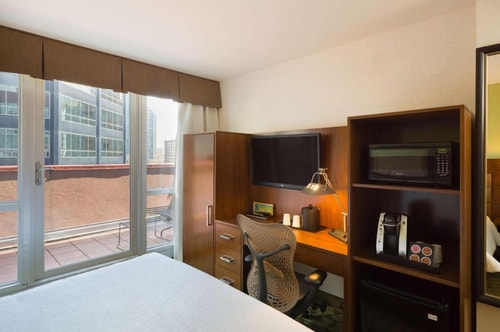 Executive King Room Near Greenacre Park NYC 2 Luxury Bookings