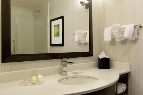 Executive King Room Near Greenacre Park NYC 5 Luxury Bookings
