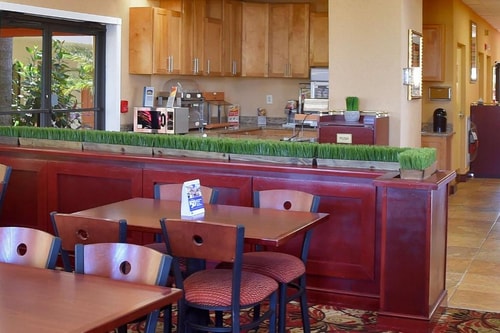 Queen Room Near Donnybrook Park ORL 7 Luxury Bookings