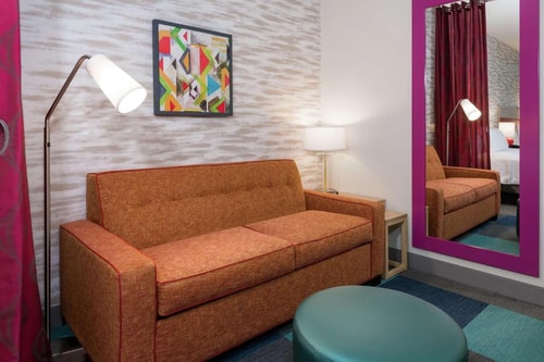 King Studio Suite Near Jungle Boys ORL 1 Luxury Bookings