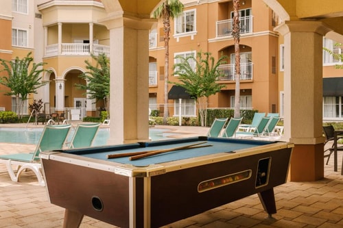 King Room Near Pirates Dinner Adventure ORL 9 Luxury Bookings