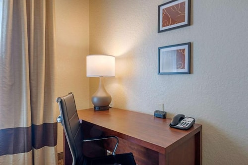 King Room Near Fracture Care Center ORL 3 Luxury Bookings