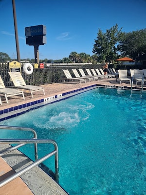 Deluxe Double Room Near Western Union ORL 13 Luxury Bookings