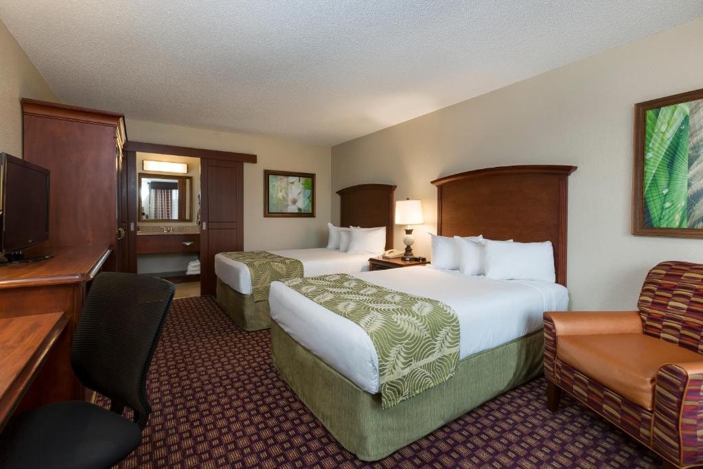Deluxe Double Room Near Western Union ORL Luxury Bookings