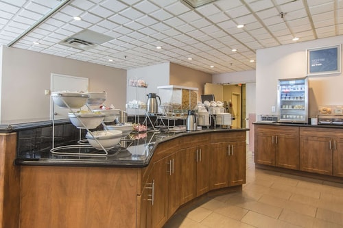 King Room Near Fracture Care Center ORL 14 Luxury Bookings