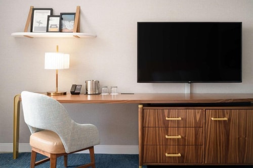 King Room Near Lindora Clinic LA 1 Luxury Bookings
