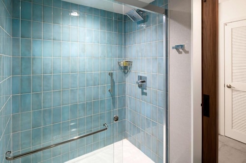 King Room Near Lindora Clinic LA 3 Luxury Bookings