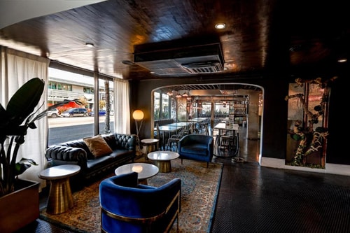 Deluxe King Room Near Mercado Benito Juarez LA 7 Luxury Bookings