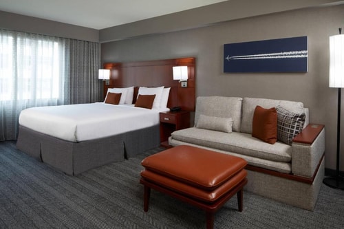 King Room Near Bistro LA 1 Luxury Bookings