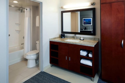 King Room Near Bistro LA 4 Luxury Bookings