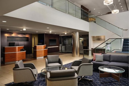 King Room Near Roxbury Park LA 8 Luxury Bookings