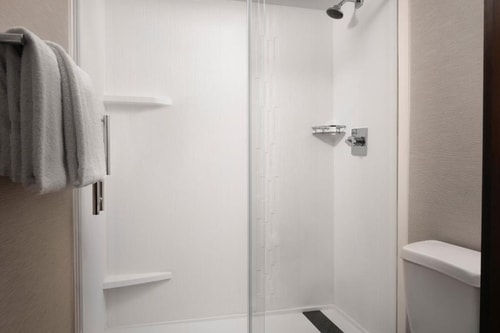King Room Near Roxbury Park LA 5 Luxury Bookings