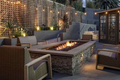 King Room Near Roxbury Park LA 7 Luxury Bookings