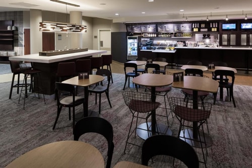 Guest Room Near Dolphin Mall MIA 7 Luxury Bookings