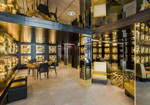 Standard Queen Room Near Sirens of Gotham NYC 6 Luxury Bookings