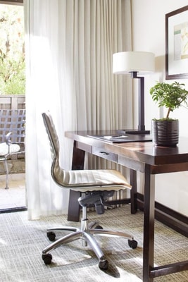 King Room Near Berkley East Healthcare Center LA 1 Luxury Bookings
