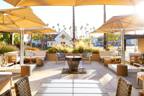 King Room Near Berkley East Healthcare Center LA 7 Luxury Bookings