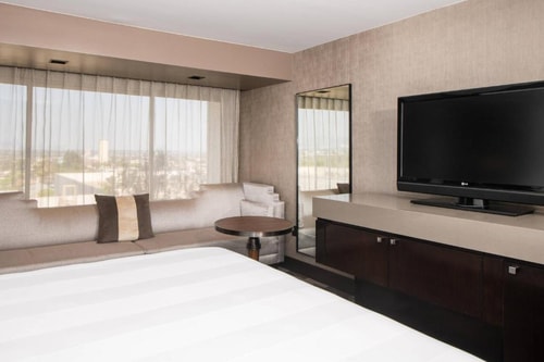 King Room Near Hertz Car Rental LA 1 Luxury Bookings