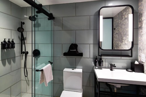 Standard Queen Room Near European Wax Center NYC 3 Luxury Bookings