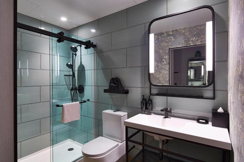 Standard Queen Room Near European Wax Center NYC 4 Luxury Bookings