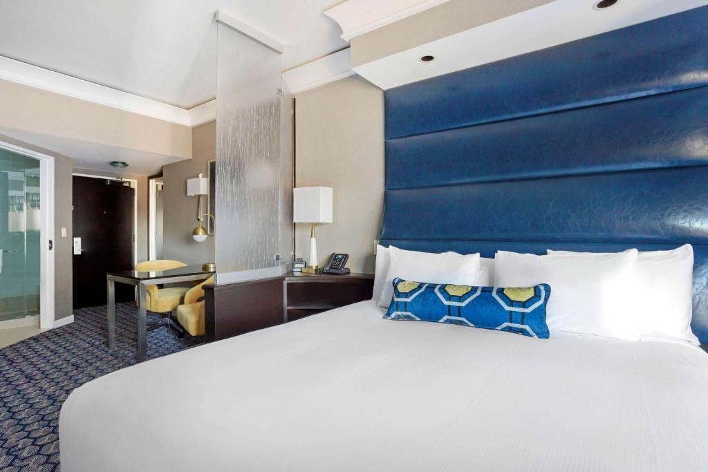 King Studio Near Central Park Zoo NYC Luxury Bookings