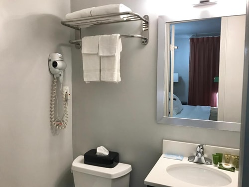 King Room Near Oscar Wilde NYC 3 Luxury Bookings
