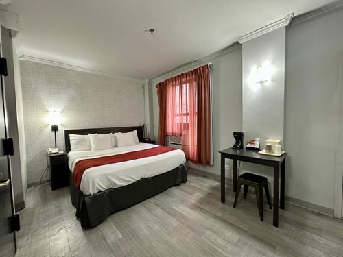 King Room Near Oscar Wilde NYC Luxury Bookings