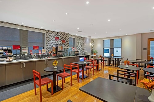 Queen Room Near Dapper Barbershop NYC 10 Luxury Bookings